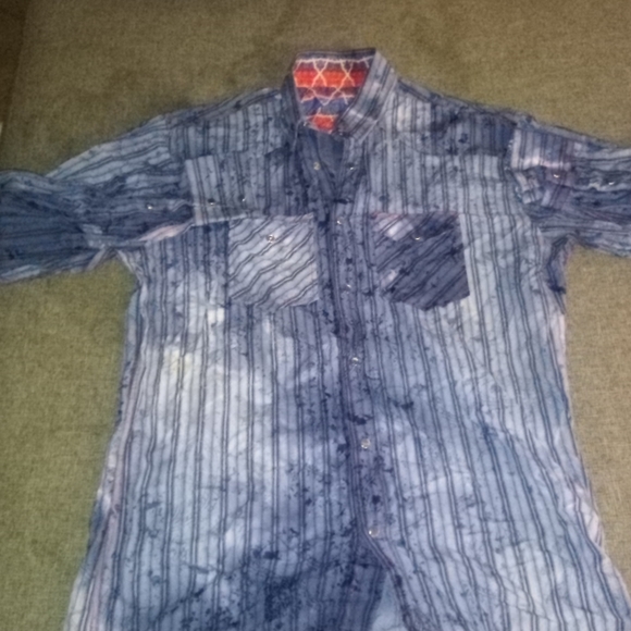 Button up shirts - Picture 7 of 16